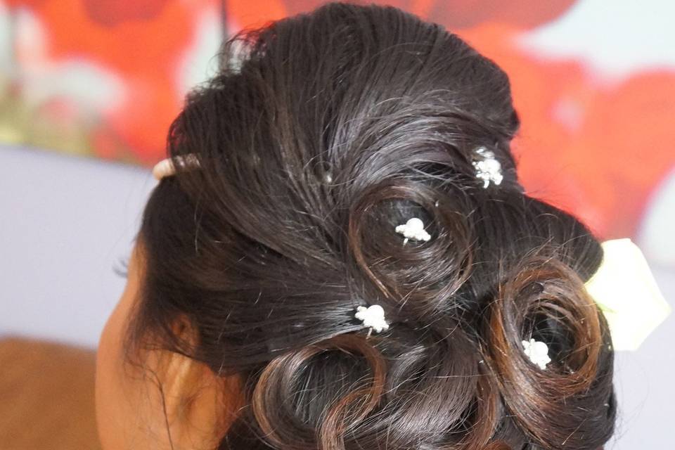 Lan Bridal Hair & Makeup Artist