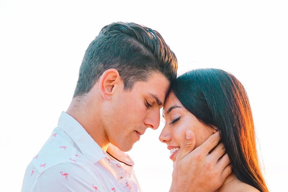 Tropical engagement shoot