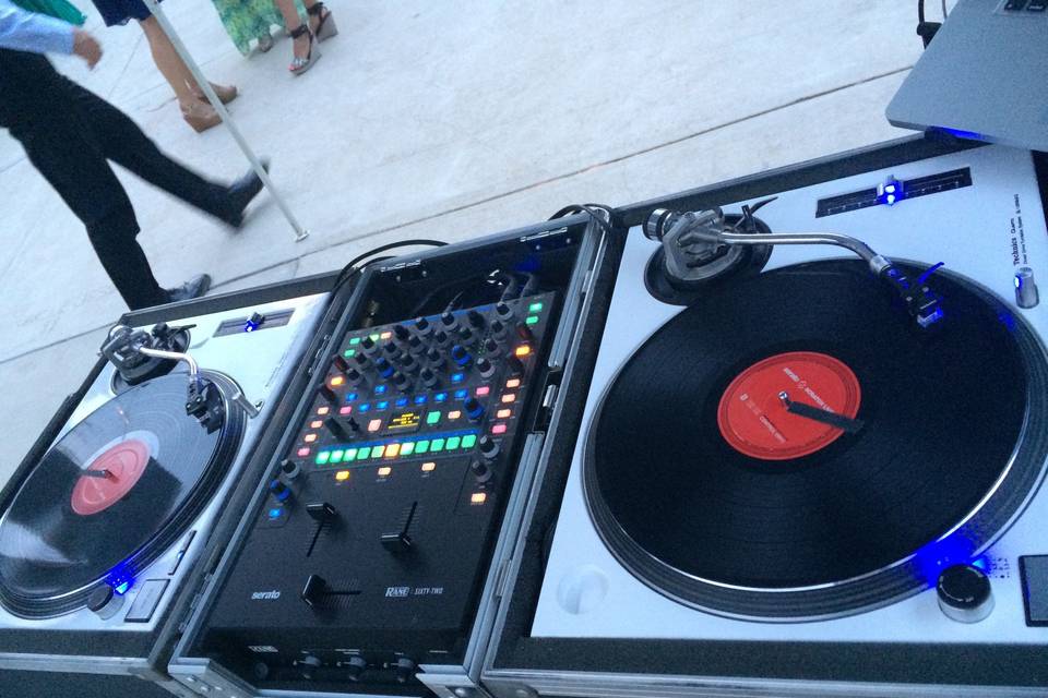 DJ instrument