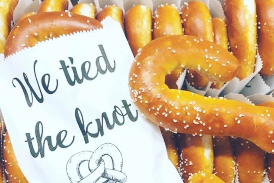 Custom-shaped pretzels