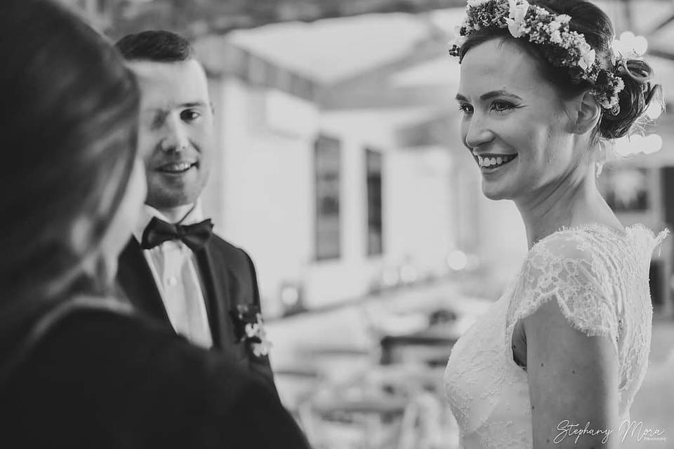 Groom and bride saying their vows