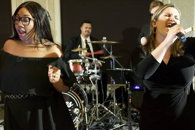 JaNae and Sarah getting down!