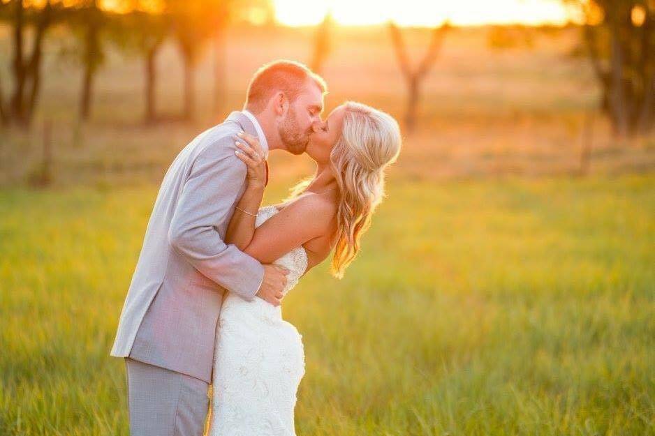 Newlyweds reading their letters