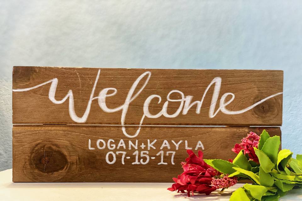 Wooden welcome sign