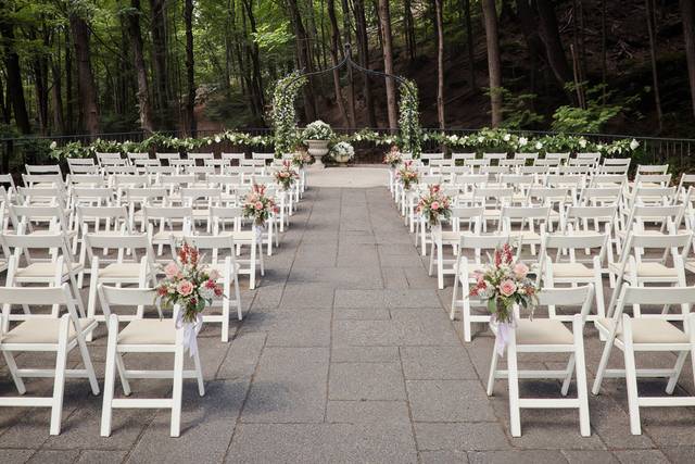 Merrimack River Estate by Wedgewood Weddings
