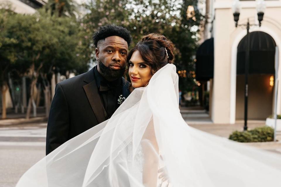 LOVE the dramatic veil