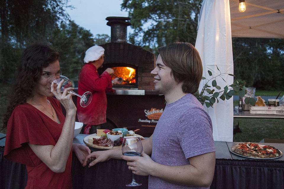 Wine & pizza, the perfect pair