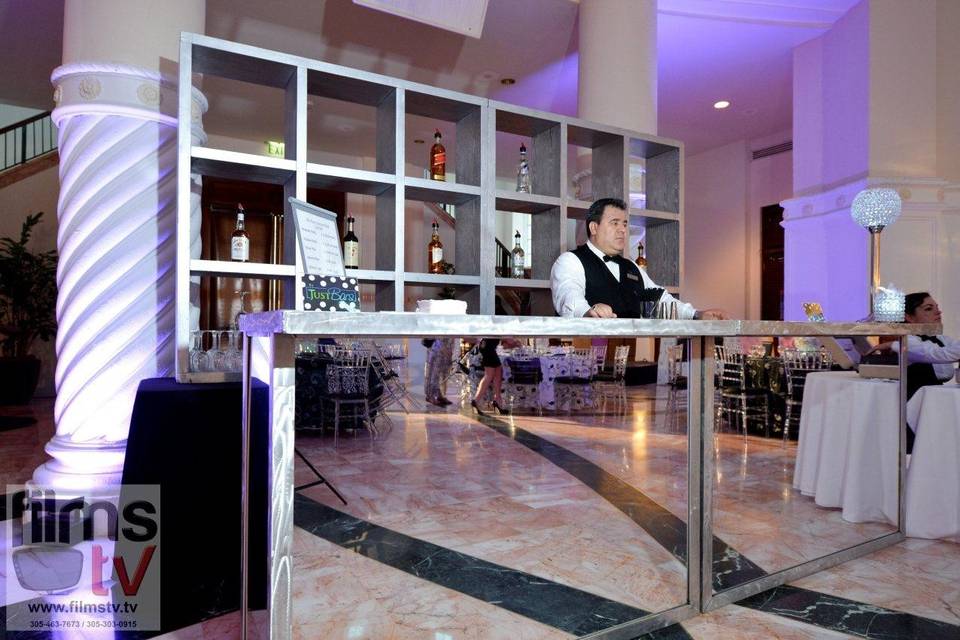 The gorgeous Mirrored Bar | Just Bars
