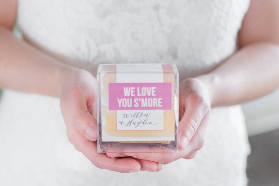 S'mores kit wedding favors