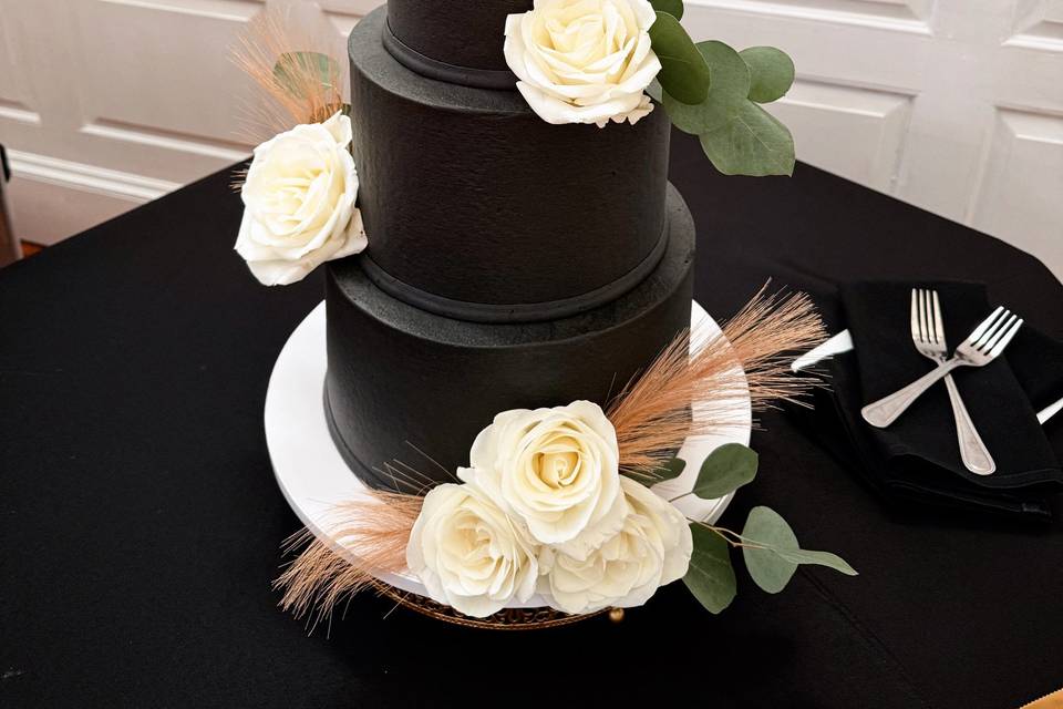 Black and White Wedding Cake