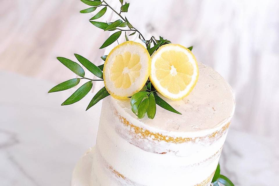Naked Cake with Lemons