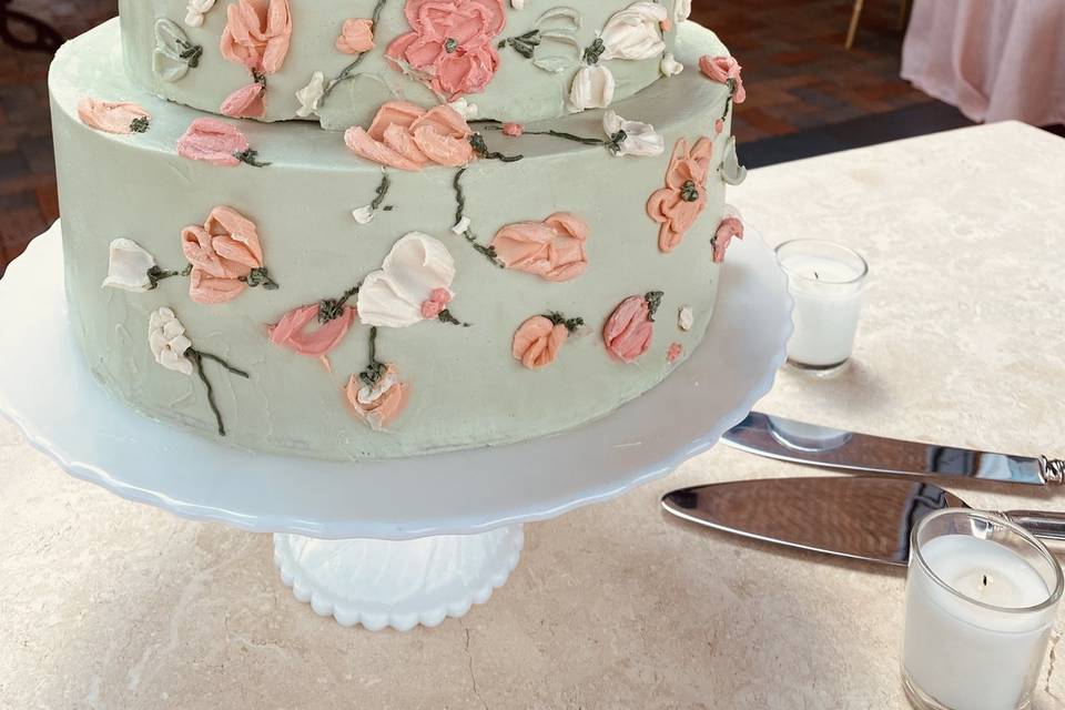 Cake with palette flowers