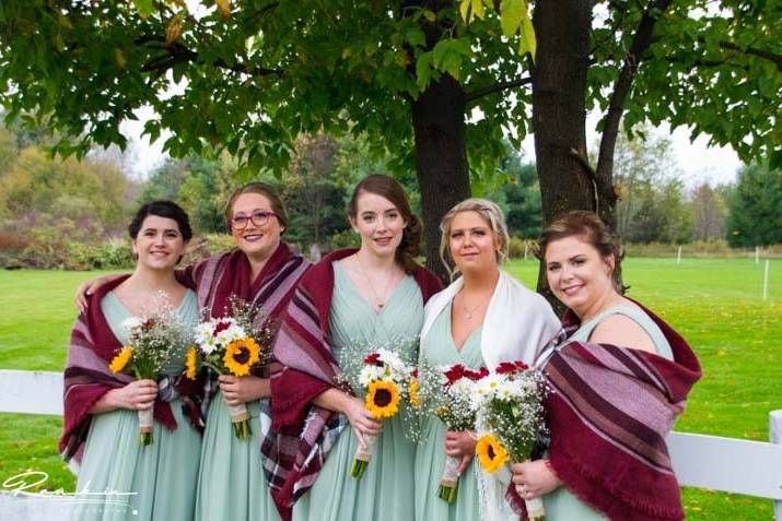 Bridemaids and bouquets