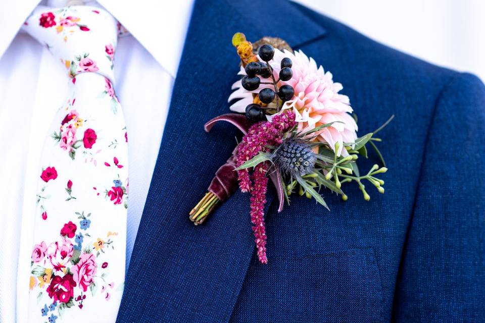 Groom's Tie and Boutonnière