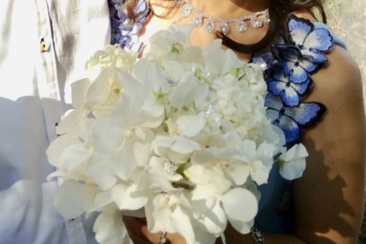 White bouquet