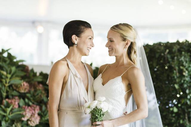Bride and Maid of Honor in Mountauk NY
photo credit Cly by Matthew NYC