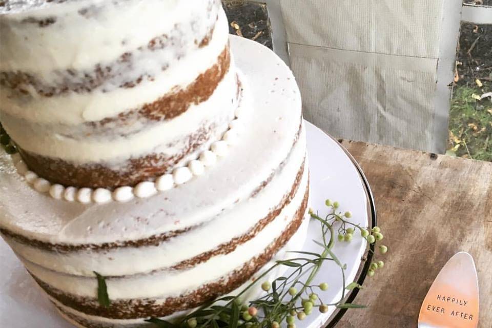 Naked wedding cake