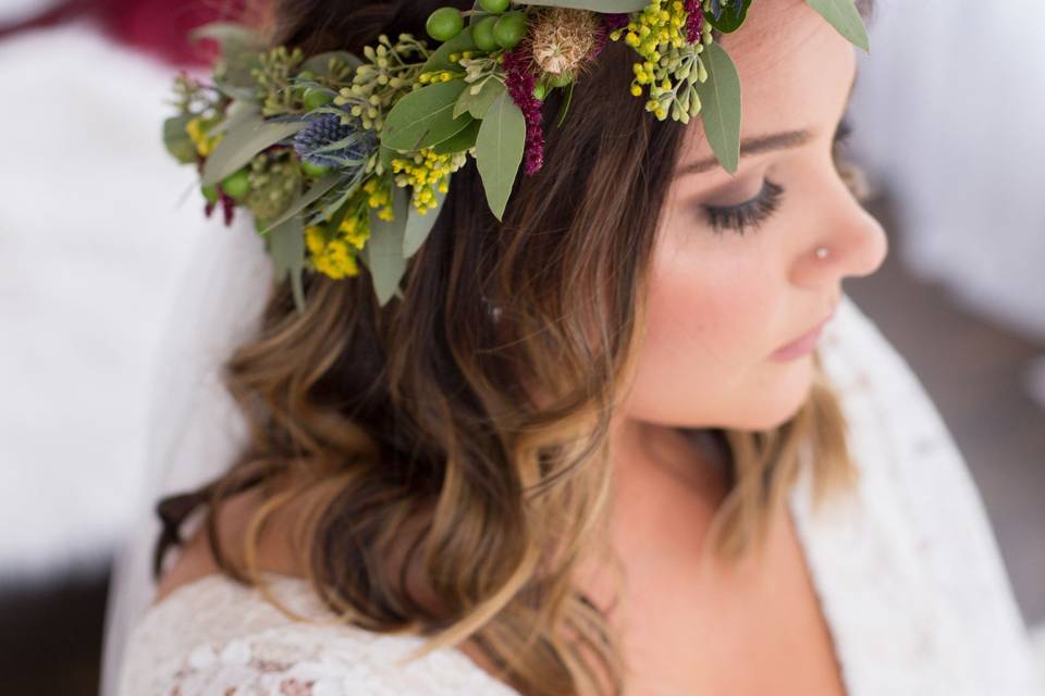 Hair and floral decoration