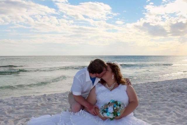 Kissing on the sand