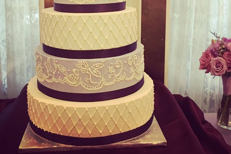 Multilayered cake