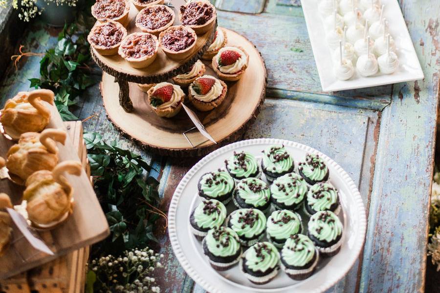 Summer dessert table