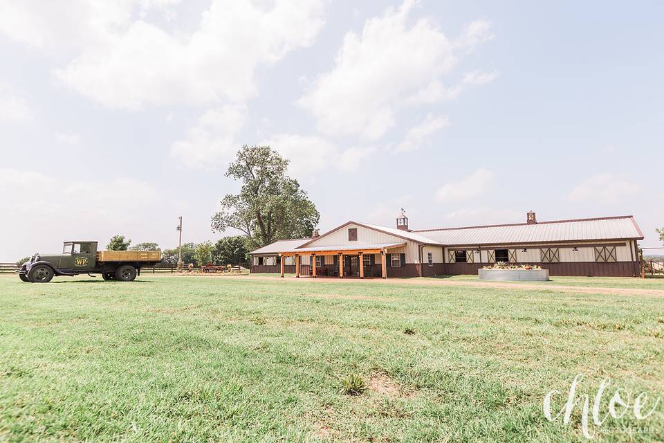 Exterior view of the Stables at Washita Farms