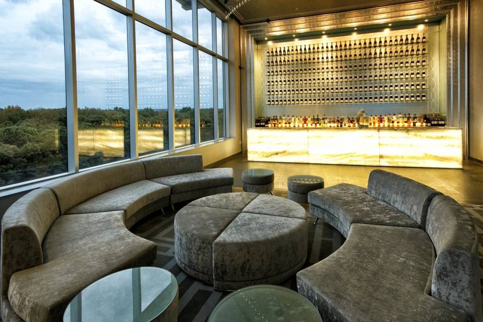 Champagne wall bar & lounges