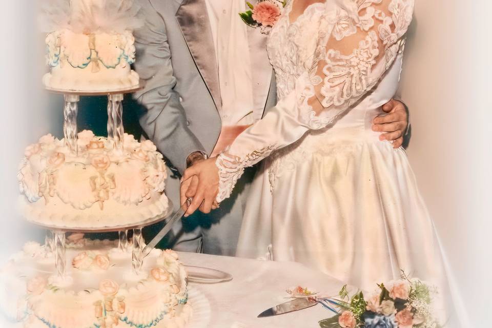 Cutting the cake together