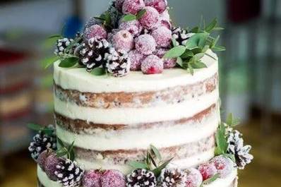 Classic cake with fruit