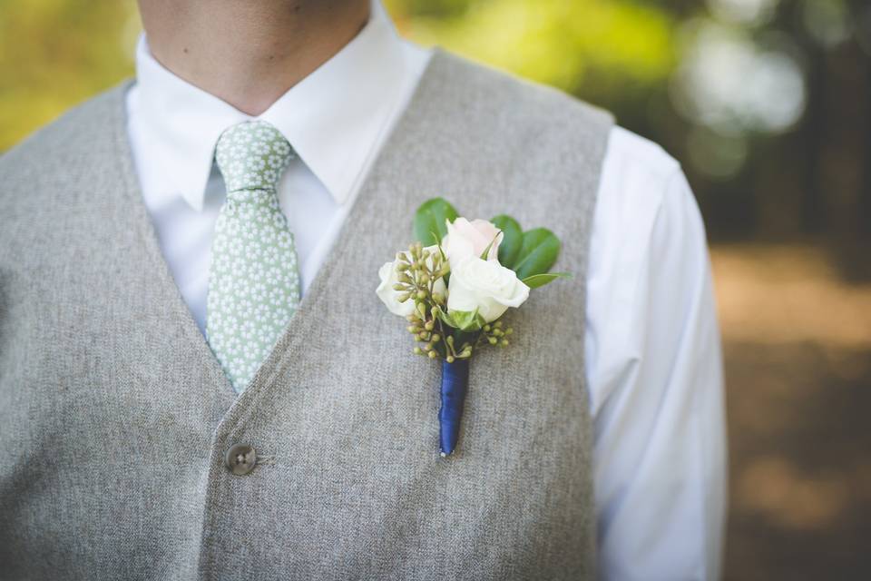 Sophisticated boutonniere