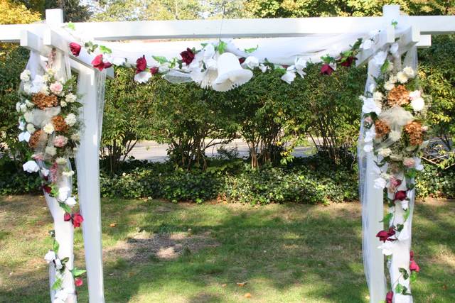 Floral arch