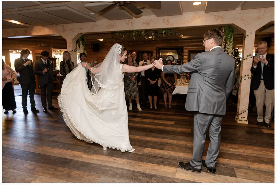 Den Dance Floor