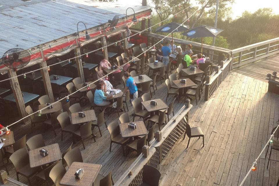 Deck seating at Hammerhead's