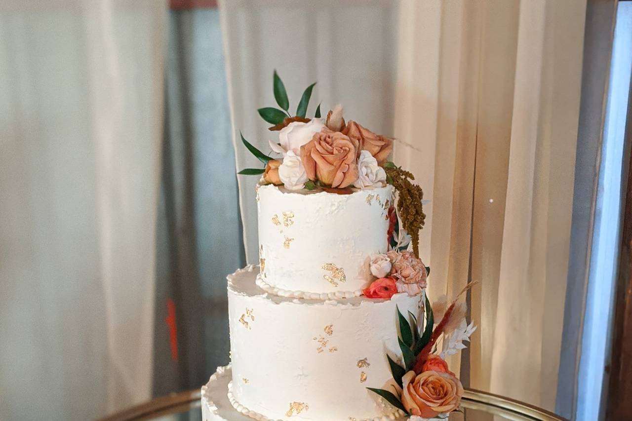 Dulce Mia Cakes - Wedding Cake - Modesto, CA - WeddingWire