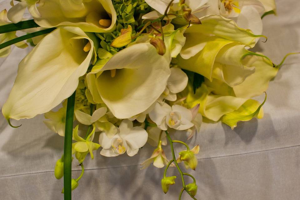 Calla lily and orchid bouquet