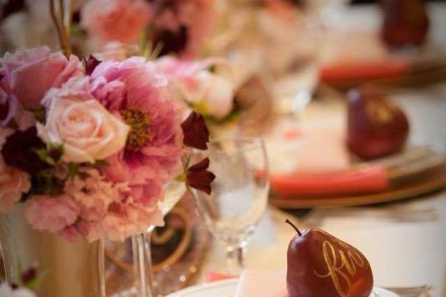 Table setting and floral decor