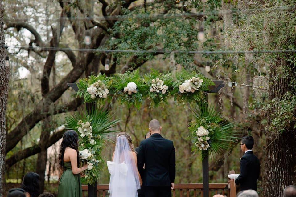 Arbor decor and floral