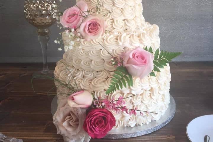 Cake table setup and florals