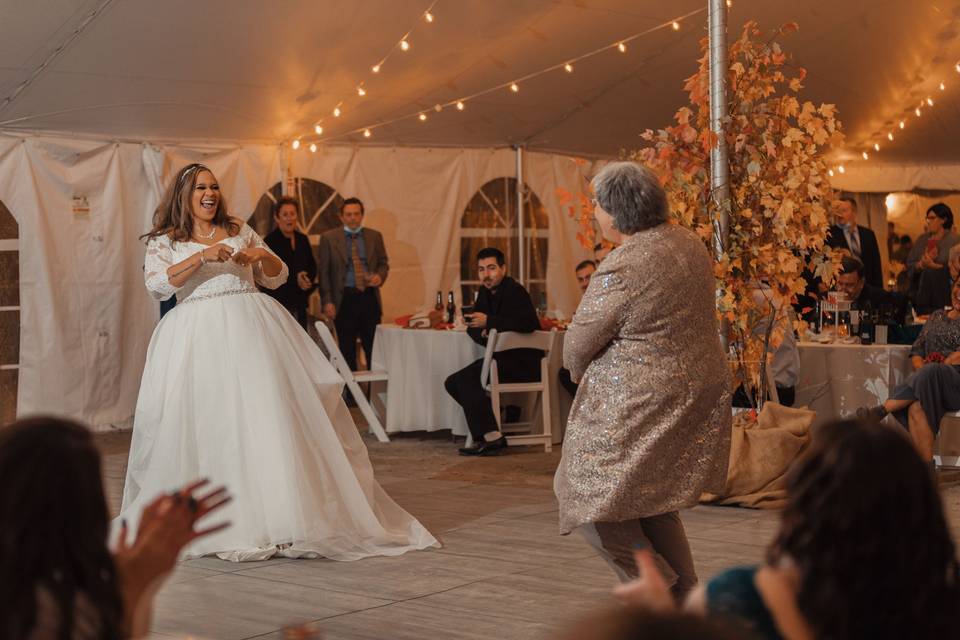 Bride and mother's first dance