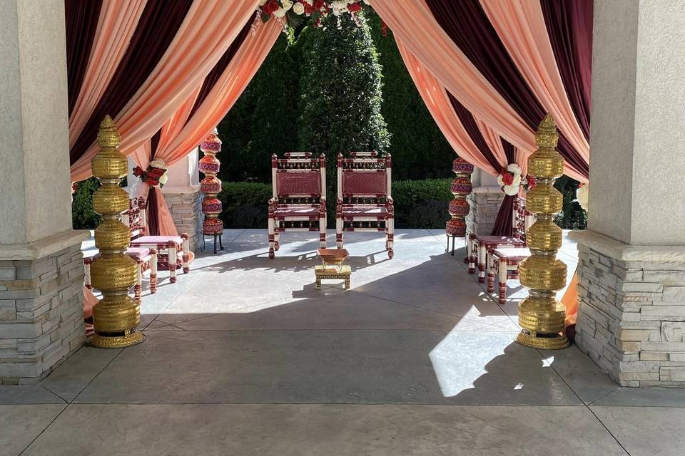 Outdoor drapes