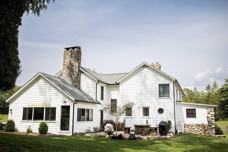 Farmhouse rear entry/garden