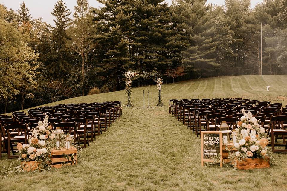 Lawn ceremony space