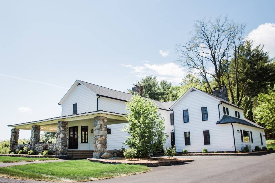 Farmhouse front entry