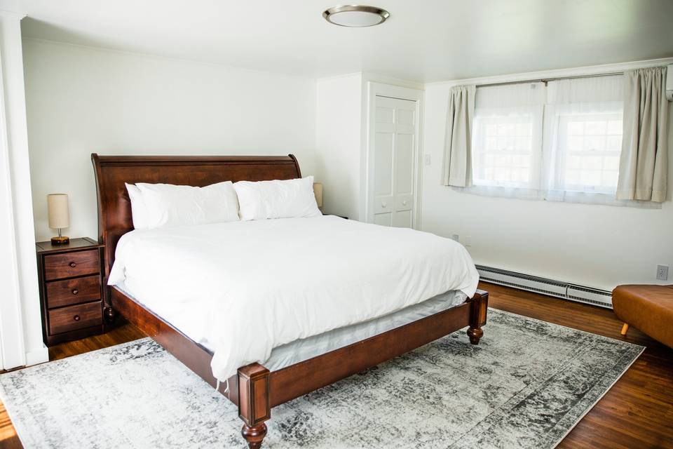 Farmhouse king bedroom