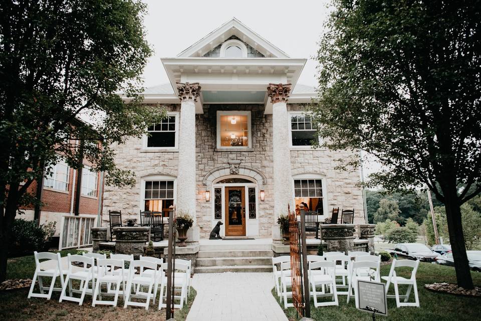 Front lawn ceremony