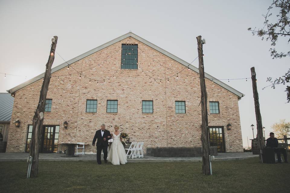 Farm/Rustic wedding