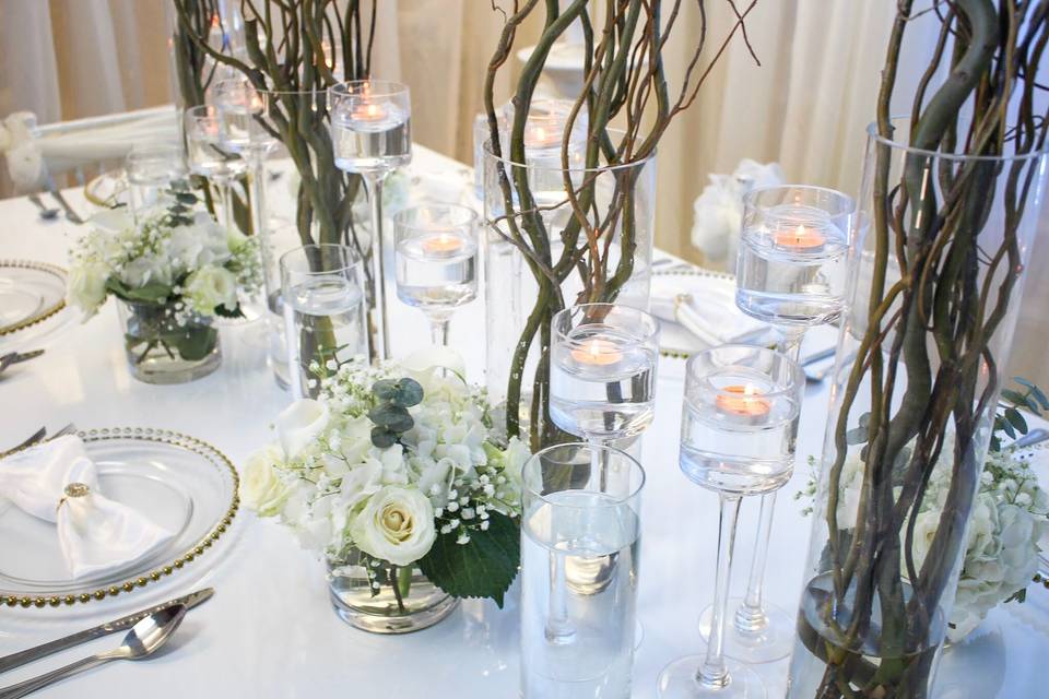 Curly Willow Centerpieces and pops of fresh flower accents