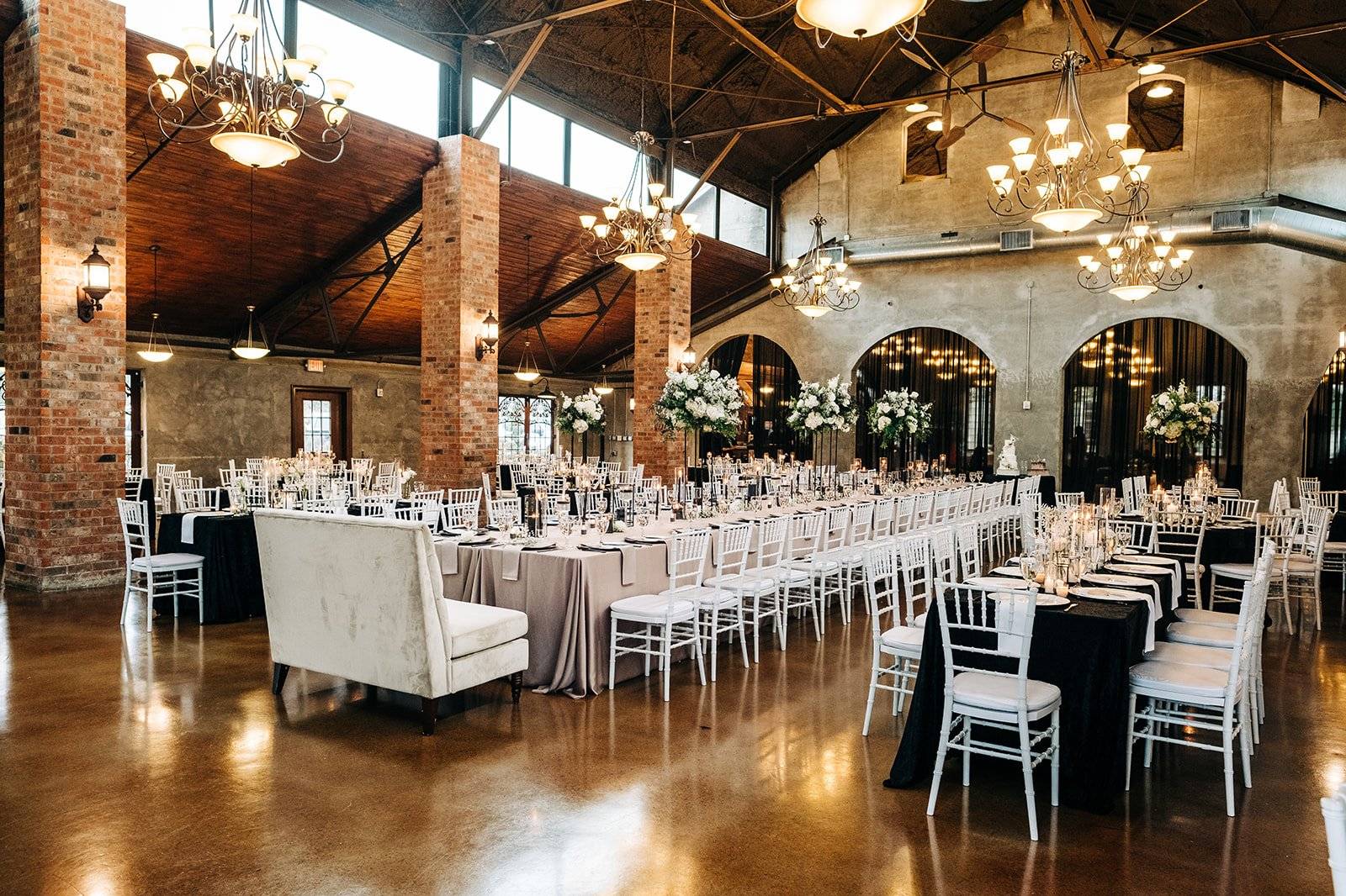 Olde Dobbin Station - Banquet Hall Wedding Venues - Montgomery, TX ...