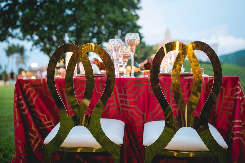 Red and Gold Sweetheart Table