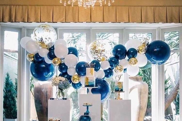 Organic Balloon Arrangment